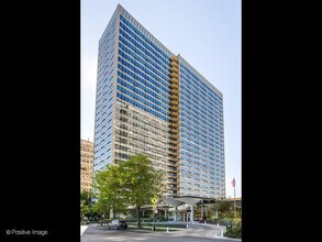 Building Photo - 3550 N Lake Shore Dr