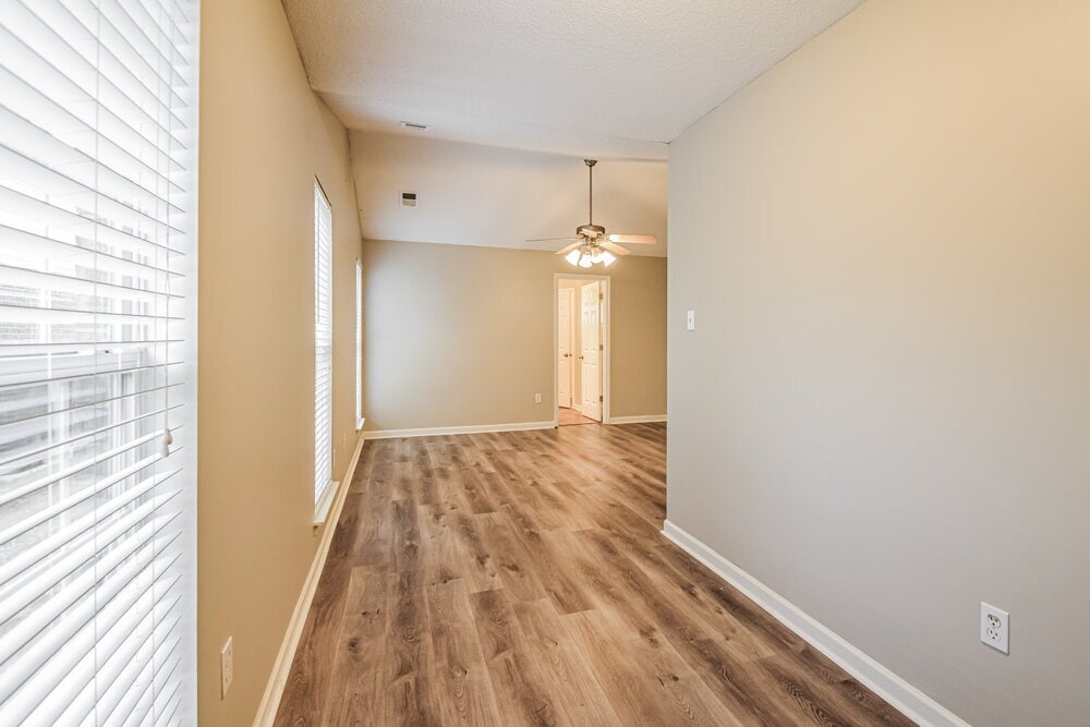 Building Photo - 5764 Deer Ridge Dr