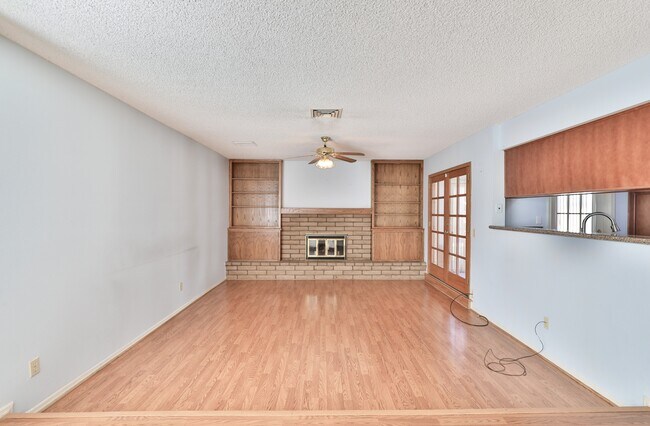 Building Photo - 5427 W Seldon Ln