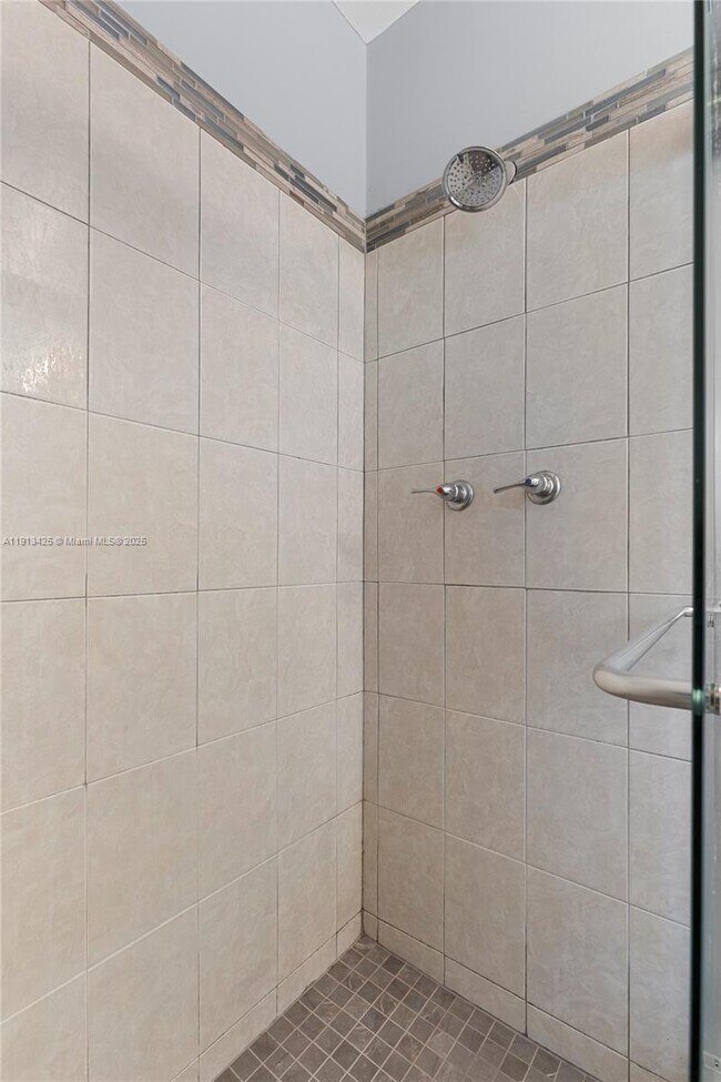 Building Photo - 8551 NW 53rd Ct