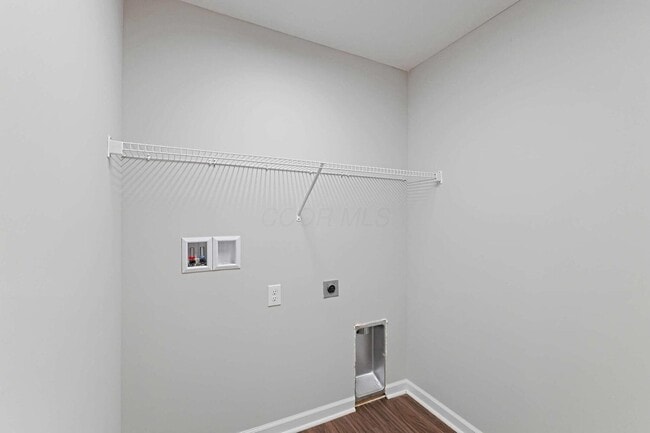 Building Photo - 32 Glade Lp