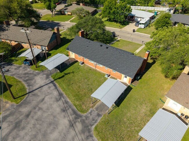 Building Photo - AVAILABLE NOW; APPLY TODAY ON OUR WEBSITE!!