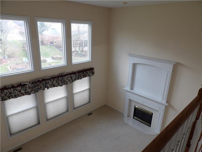 Building Photo - 10201 Hartwood Ct