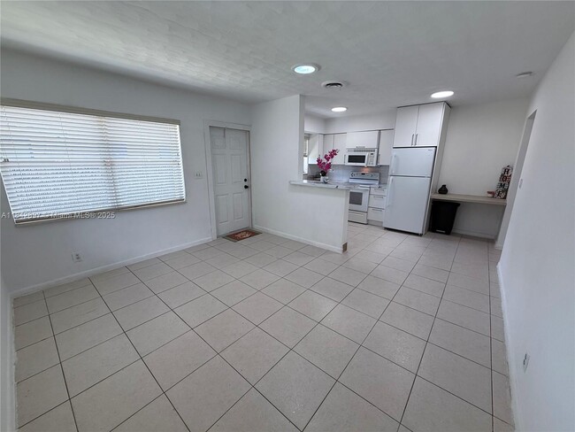 Building Photo - 2235 Coolidge