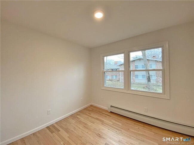 Building Photo - 56 Taylor Pl