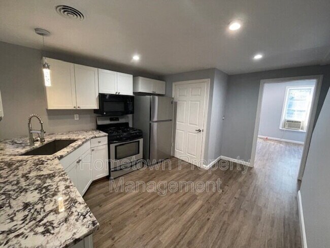 Building Photo - 1152 Market St