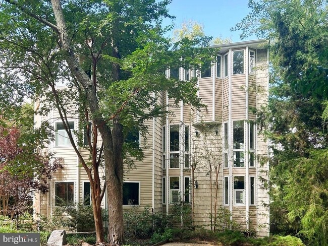 Building Photo - 12330 Potomac View Rd