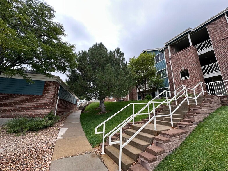 Building Photo - 2672 S Cathay Way