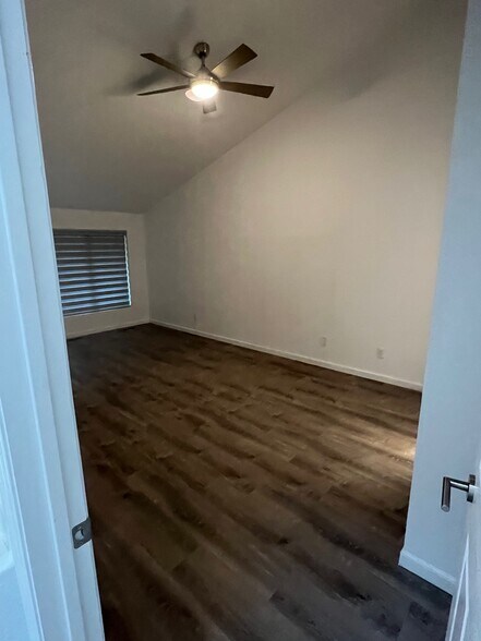 Building Photo - 7835 E Glenrosa Ave