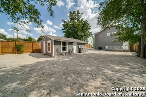 Building Photo - 811 W Kings Hwy