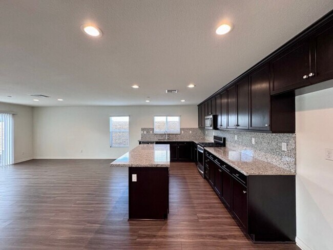 Building Photo - Newly built 4 bedroom Winchester home for ...