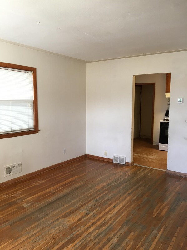 Building Photo - 5608 S 28th Ave