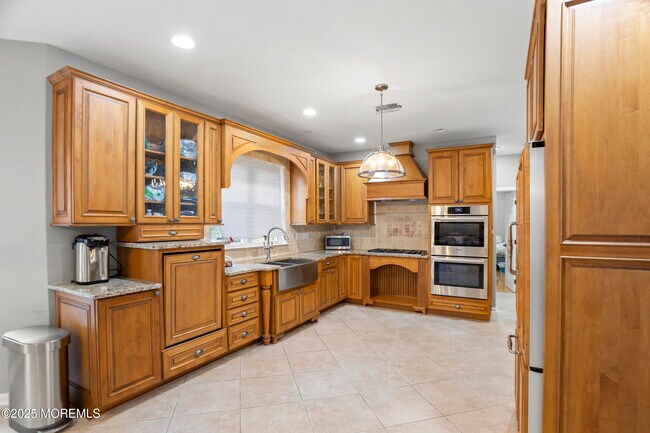 Building Photo - 186 Riverwood Dr