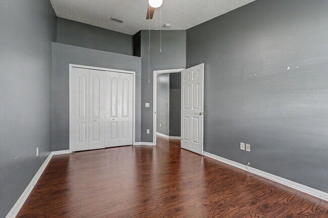 Building Photo - 30936 Baclan Dr
