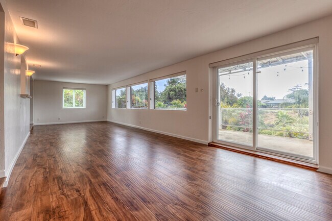 Family/Great Room - 4338 Mount Elbrus Ct