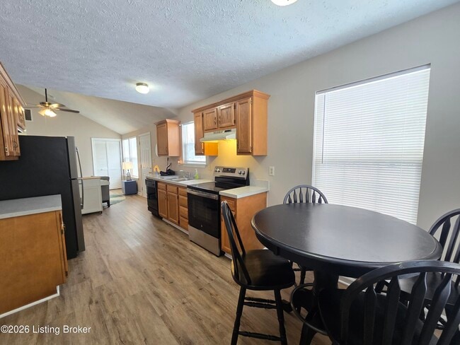 Building Photo - 3728 Locust Ave