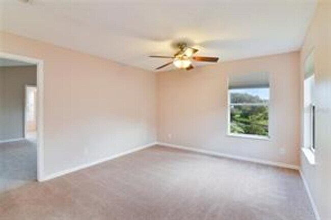 Building Photo - Nice 4/2.5 Home in East Orlando with 2-Car Garage