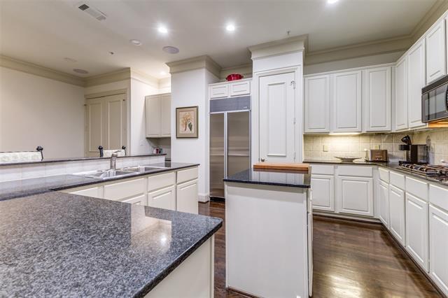 Building Photo - 3535 Gillespie St