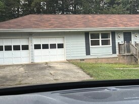 Building Photo - 108 Woodglen Ct