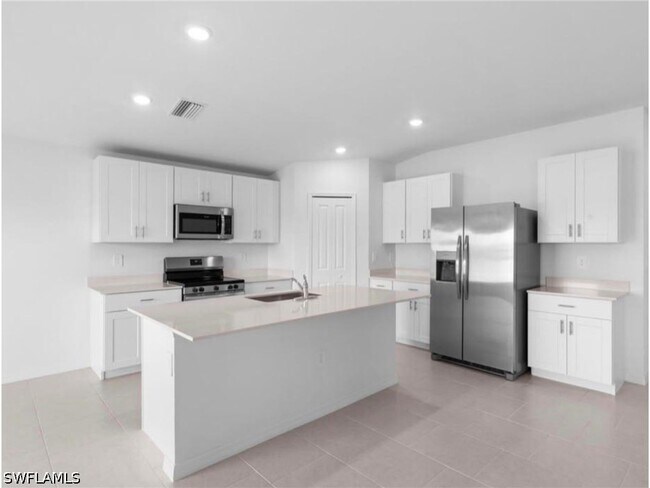 Building Photo - 17281 Cantu Ct