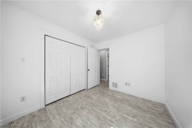 Building Photo - 286 Leawood Cir