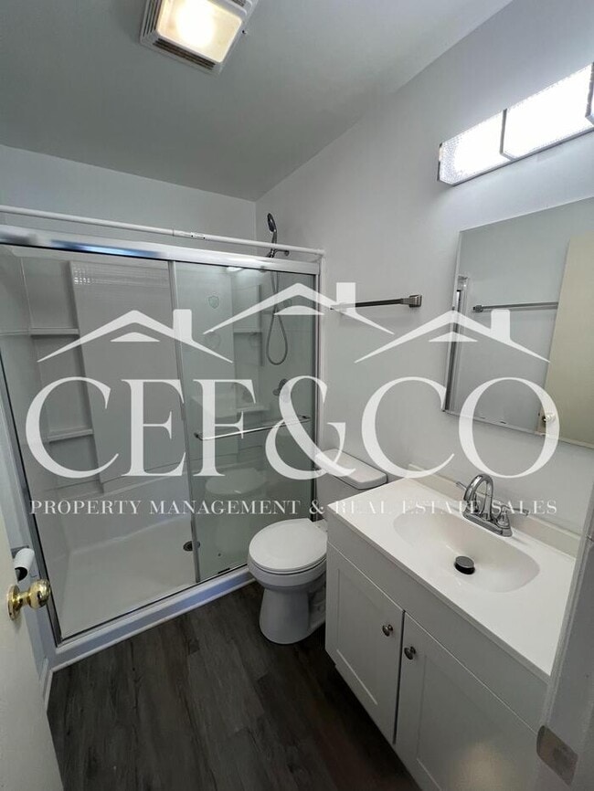 Building Photo - 751 Baltimore St