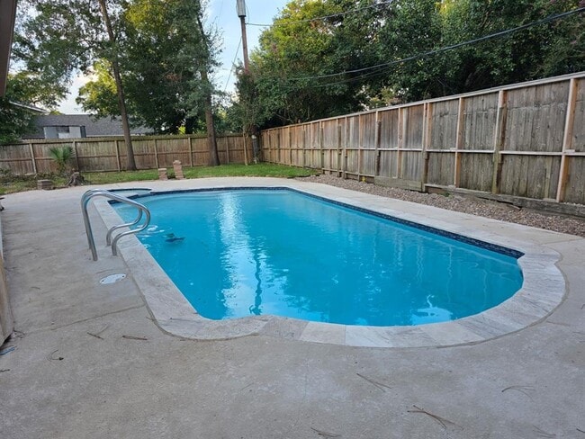 Building Photo - 1107 Manatee Ln