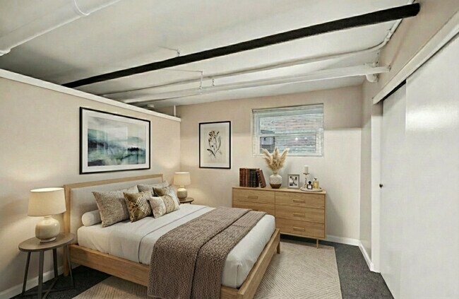 Building Photo - 2614 W Lunt Ave