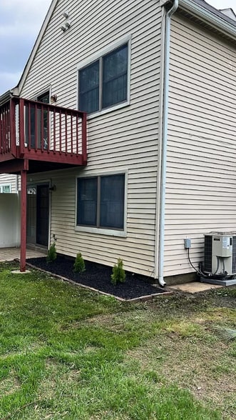 Building Photo - 108 Willow Turn