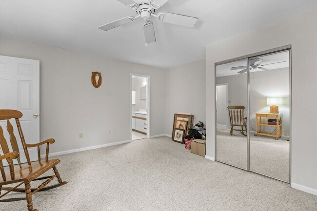 Building Photo - Beautiful Condo-Style Living in Virginia Beach