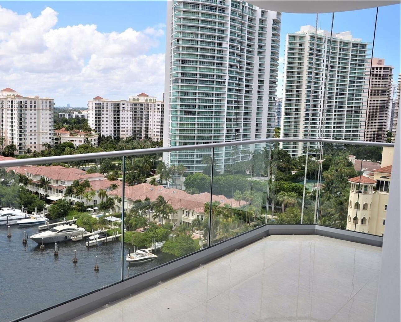 Building Photo - 19707 Turnberry Way
