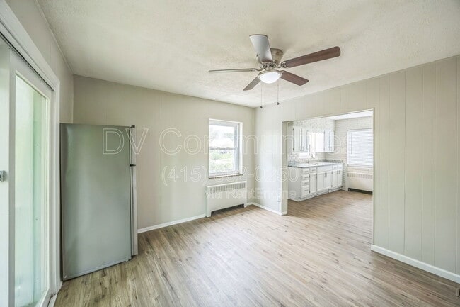 Building Photo - 5211 Parkview Ave