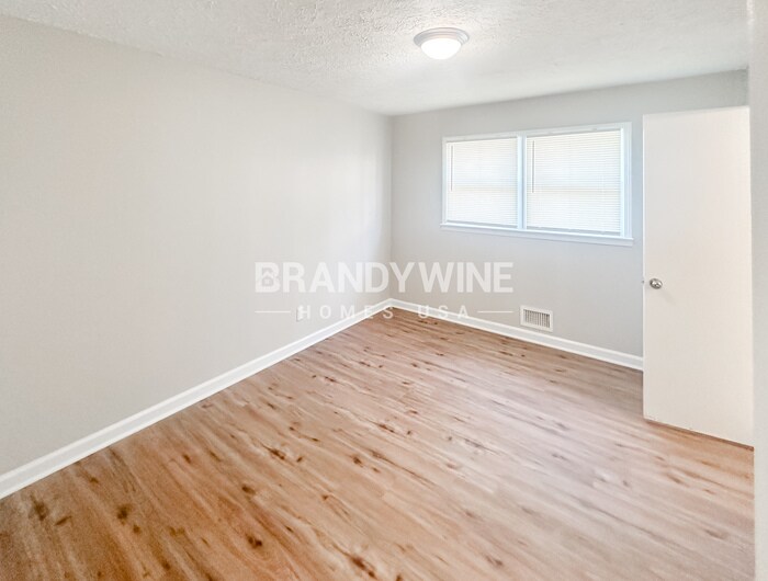 Building Photo - 4060 W Stubbs Rd