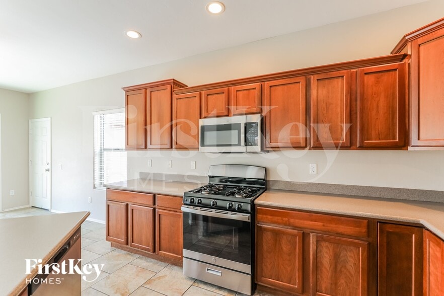 Building Photo - 10721 E Sanctuary Ridge Ln
