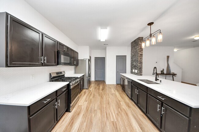 Building Photo - 18611 Cooper Ravine Wy