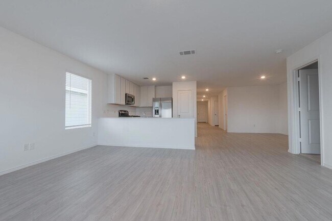 Building Photo - 216 Little Sparklers Lp