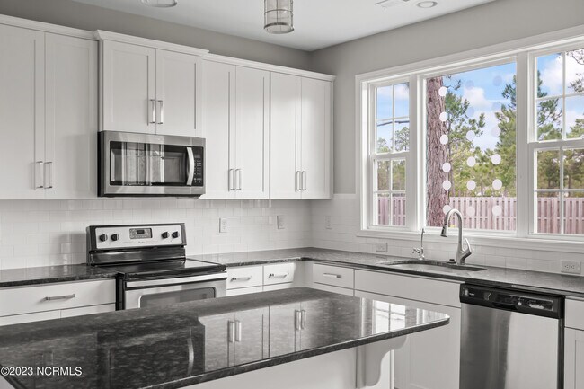 Building Photo - 221 Salty Dog Ln