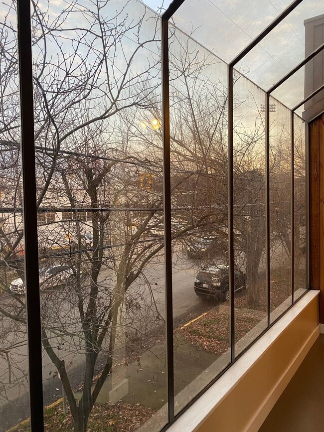 Building Photo - Dawson Apartment