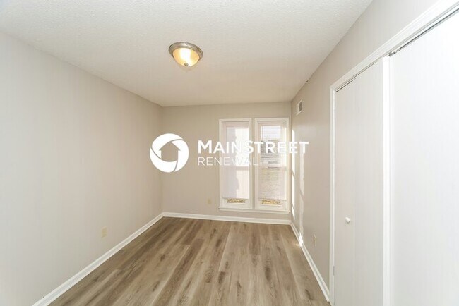 Building Photo - 3 Bedroom Pet-Friendly Home in Memphis, TN with Main Street Renewal