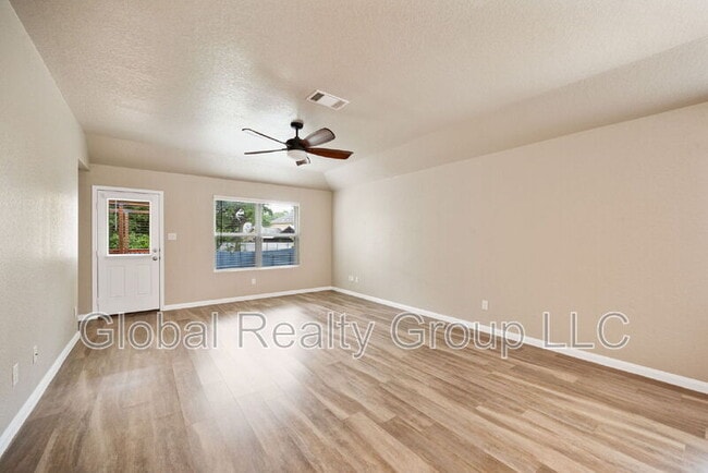 Building Photo - 14947 Cheshire Way