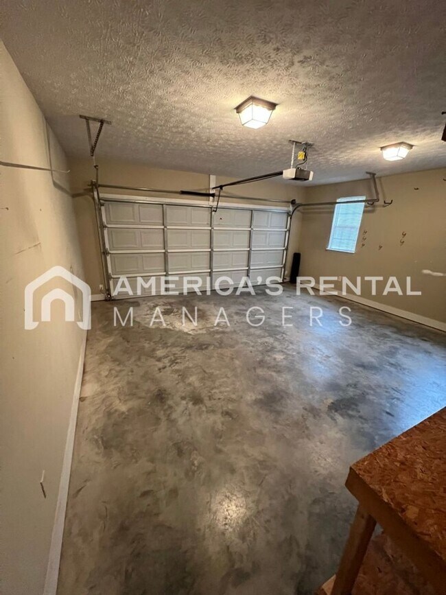Building Photo - Home for rent in Lincoln!!! View with 48 Hours Notice!