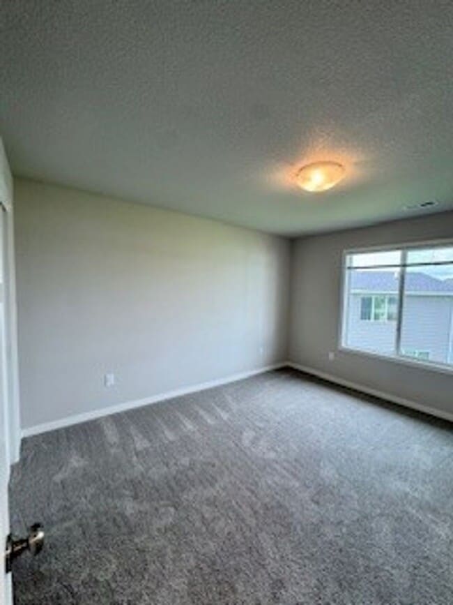 Building Photo - Charming 3 Bedroom Home in Urbandale