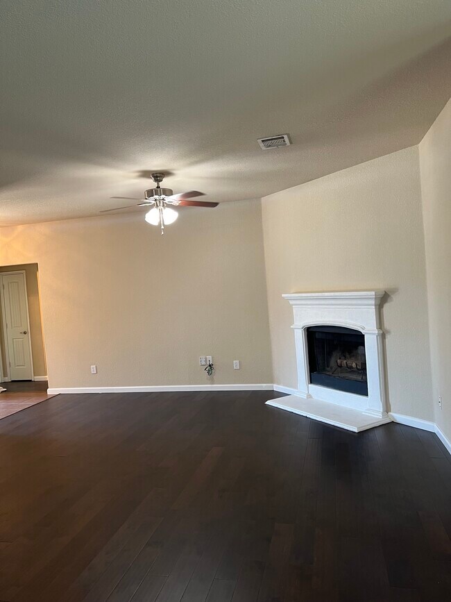 Building Photo - 1501 Applegate Way