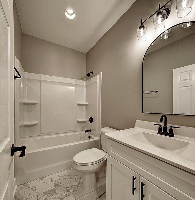 Building Photo - 548 Catalina Ct