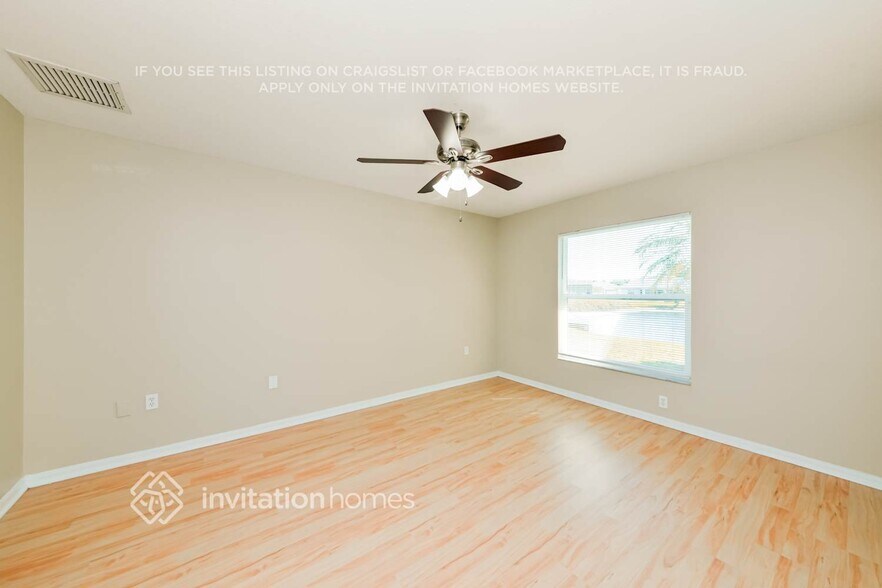 Building Photo - 4923 23rd St E
