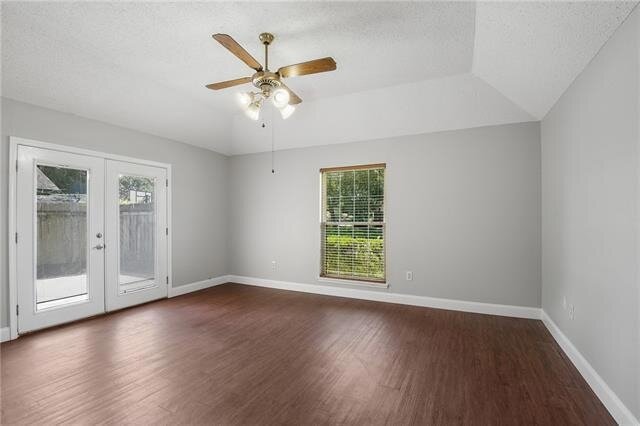 Building Photo - 433 Grafton Dr