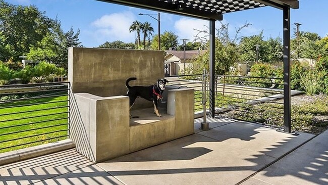 Building Photo - 4900 N 44th St