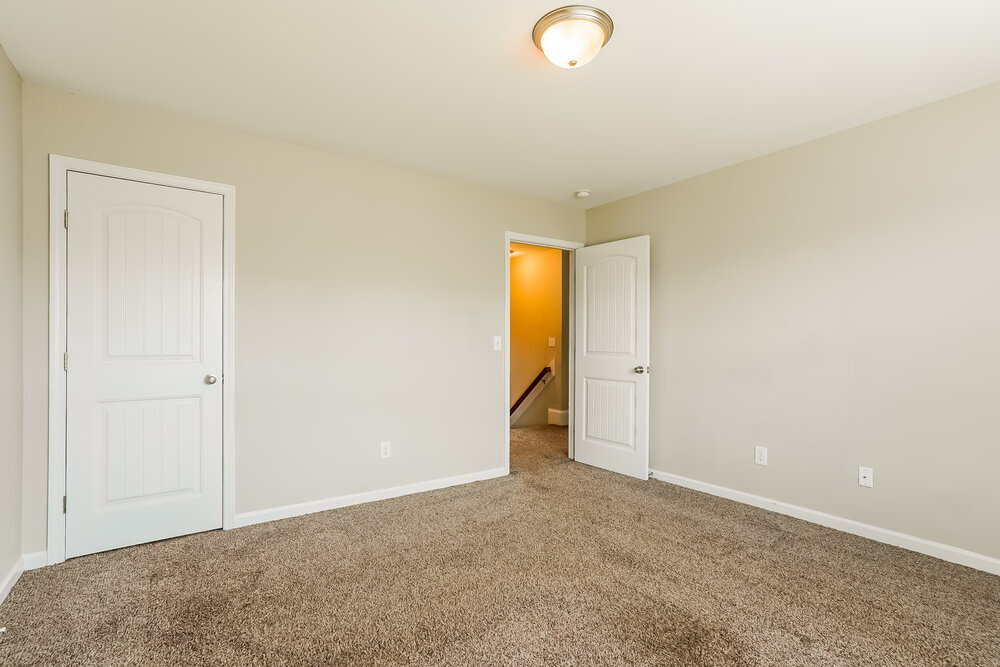 Building Photo - 636 Smith Ridge Way