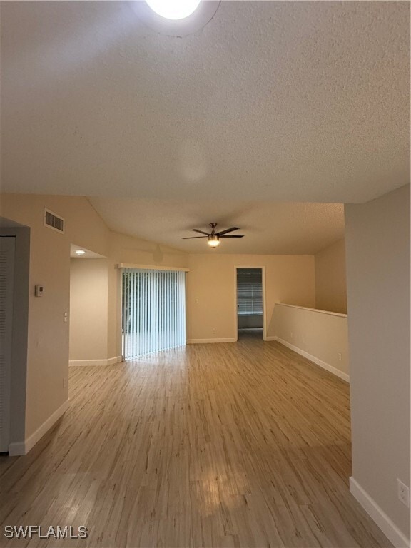 Building Photo - 190 Santa Clara Dr