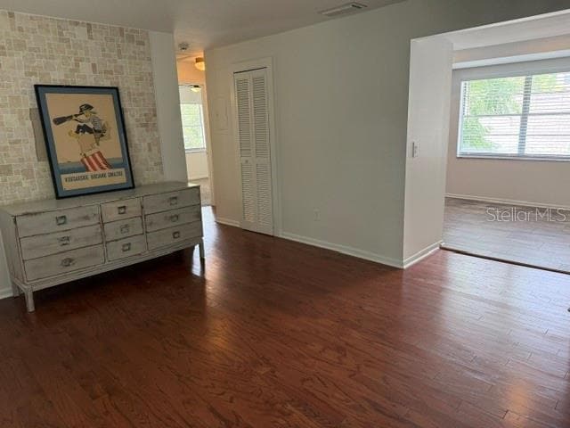 Building Photo - 305 S Westland Ave
